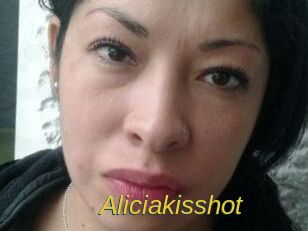 Aliciakisshot