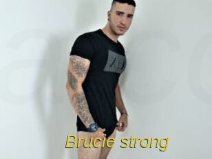 Brucie_strong