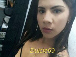 Dulcie_69