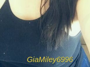 GiaMiley6996