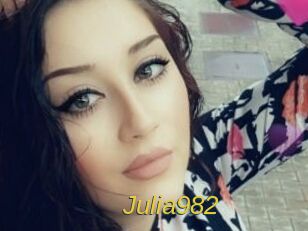 Julia982