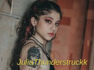 JuliaThunderstruckk