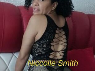 Niccolle_Smith